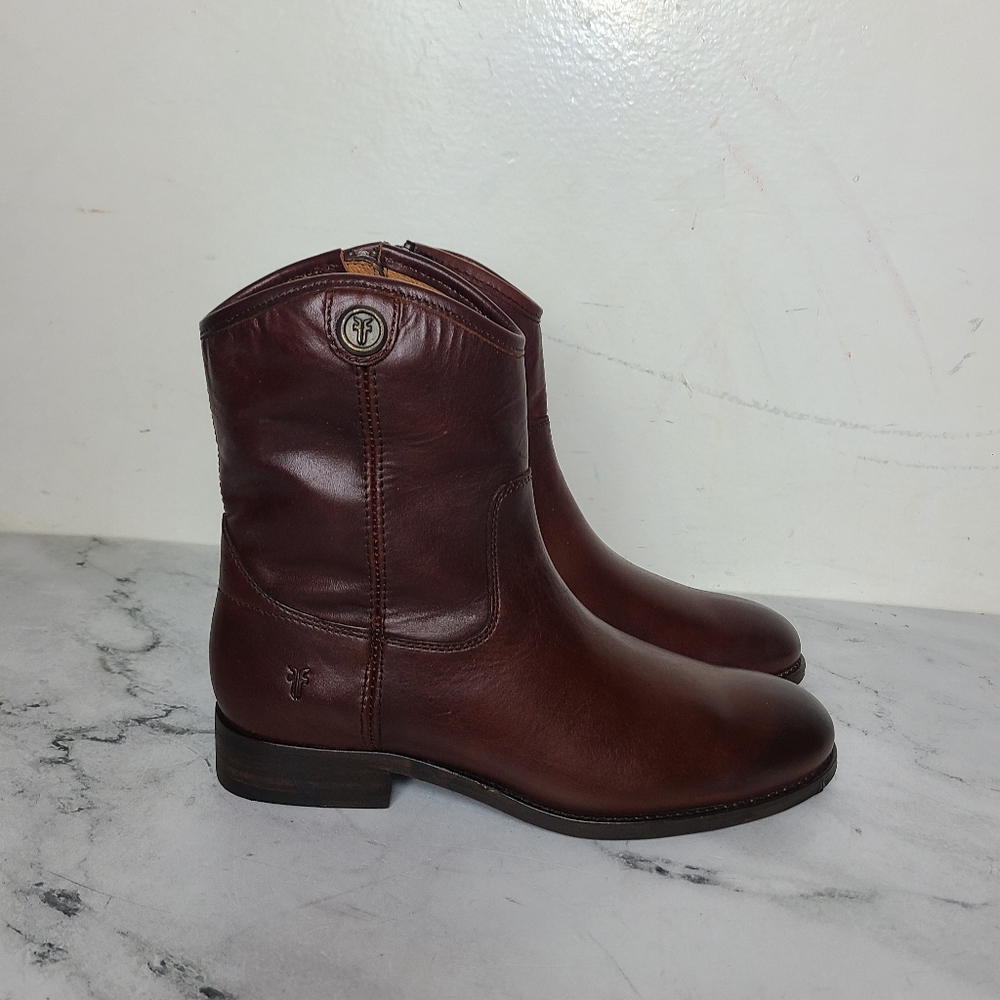 Frye Button Short 2 Redwood Ankle Bootie 6.5 New With Box